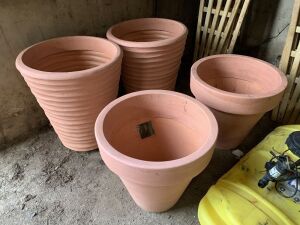 4 x Heavy Duty Terracotta Plant Pots