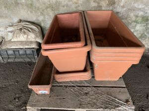 Pallet To Contain Plant Boxes & Saucers