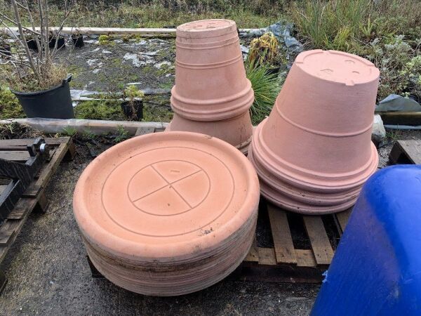 Pallet Of Heavy Duty Terracotta Plant Pots & Saucers