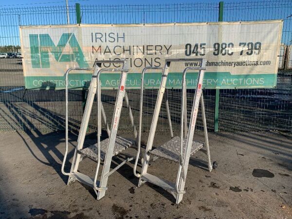 UNRESERVED 2 x 1 Step Podium Ladders