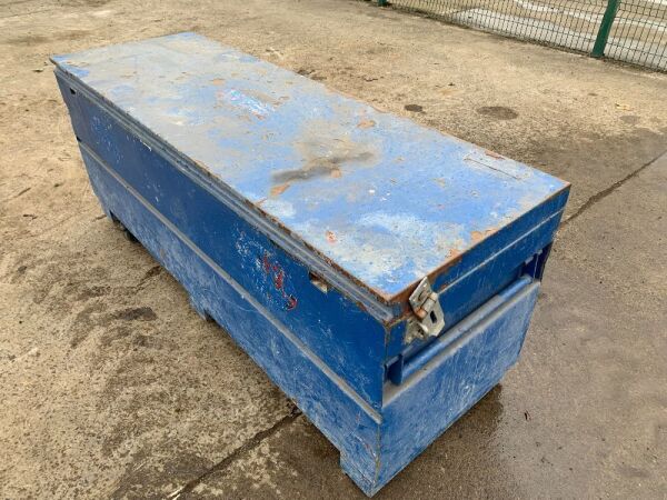 UNRESERVED Blue Job Box (L)