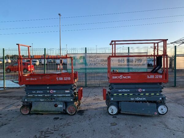 UNRESERVED 2 x 2018/2016 Skyjack SJ3219 Electric Scissors Lifts