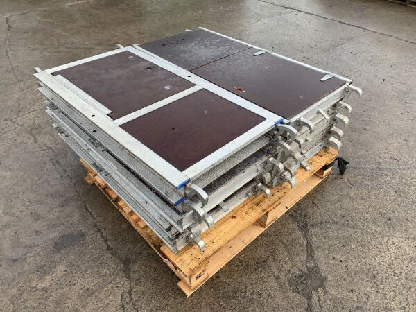 10 x Scaffolding Platforms