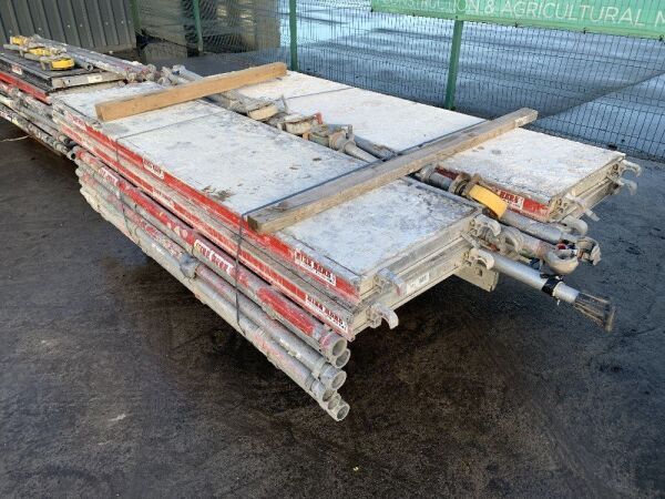 UNRESERVED 1.6M Scaffold Tower