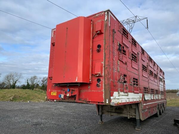 Pezzaioli Tri Axle Triple Deck Livestock Trailer