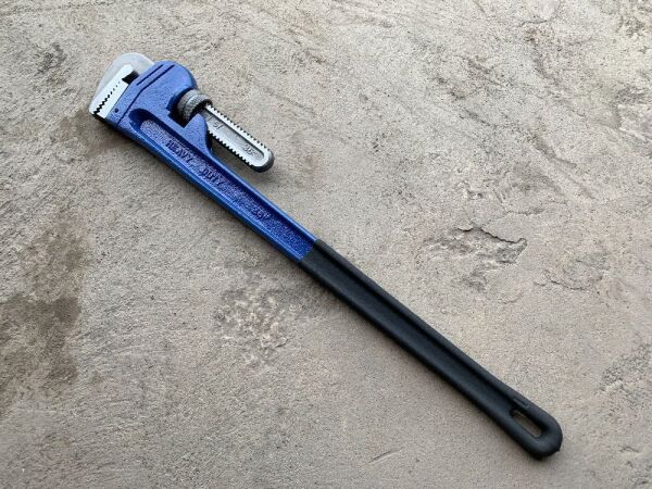 NEW 36" Pipe Wrench