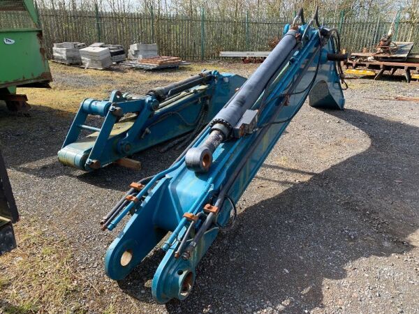 Boom & Dipper Arms c/w Rams & Hoses To Suit Excavator