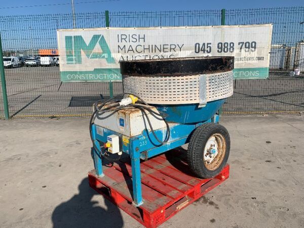 UNRESERVED 2005 Rotamixer Compact 120BG Towable 110V Resin Pan Mixer
