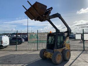 UNRESERVED 2004 New Holland LS140 Skidsteer c/w Bucket & Forks