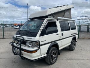 1991 Mitsubishi L300 4WD Campervan