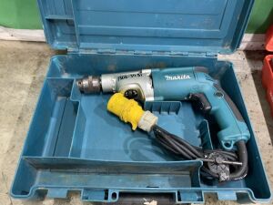 UNRESERVED Makita HP2050 Hammer Drill in Case