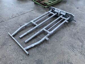 UNRESERVED Semi Automatic Galvanised Cattle Crush Gate