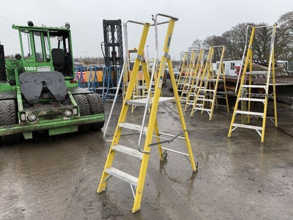 UNRESERVED 3 Rung Yellow Fiberglass 2.05m 150KG Ladder