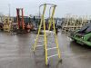 UNRESERVED 3 Rung Yellow Fiberglass 2.05m 150KG Ladder - 3