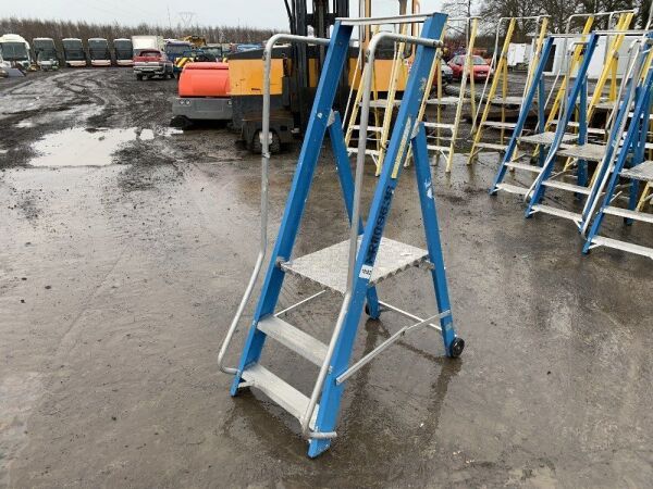 UNRESERVED 2017 Lyte 2 Rung Blue 1.6m 150KG Ladder