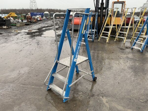 UNRESERVED 2017 Lyte 2 Rung Blue 1.62m 150KG Ladder