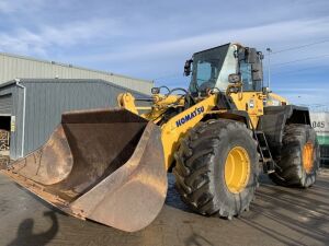 UNRESERVED 2005 Komatsu WA320-5H Agri Loader