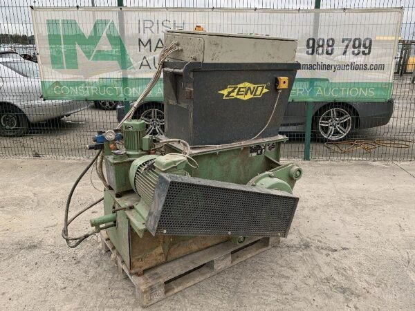 2002 Zeno ZTLL 420 x 750 Waste Chipper/Hogger