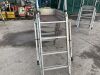 Youngman 4-6 Rung Podium Ladder - 10