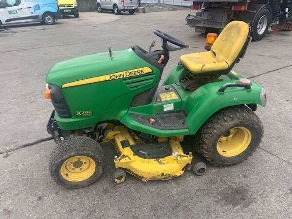 2013 John Deere X748 4x4 Ride On Diesel Mower