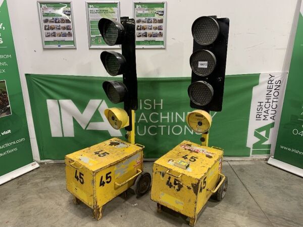 UNRESERVED Set Of TTS IR400 Portable Traffic Lights