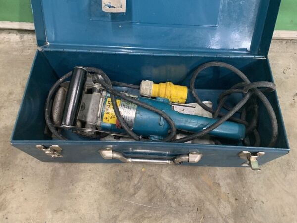 UNRESERVED 2006 Makita PC1100 110v Concrete Grinder in Case