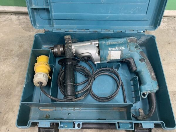 UNRESERVED 2011 Makita HP2050 110v Drill in Case