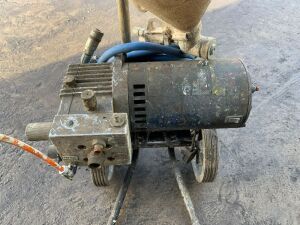 Airless Spray Unit c/w Hose & Gun