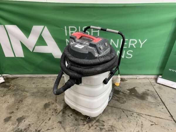 UNRESERVED 110v Wet & Dry Hoover