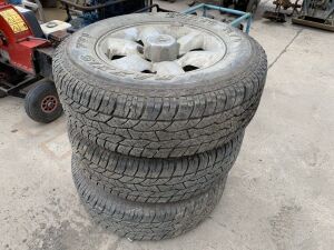 3x Maxxis 235/70/16 Tyres