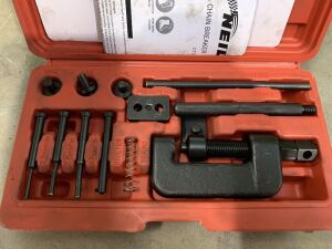 UNRESERVED Neilsen Chain Breaker & Riveting Tool