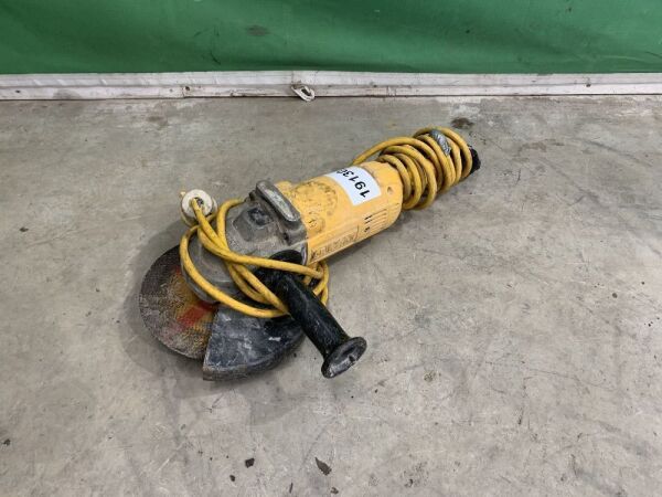 UNRESERVED Dewalt 110v Angle Grinder