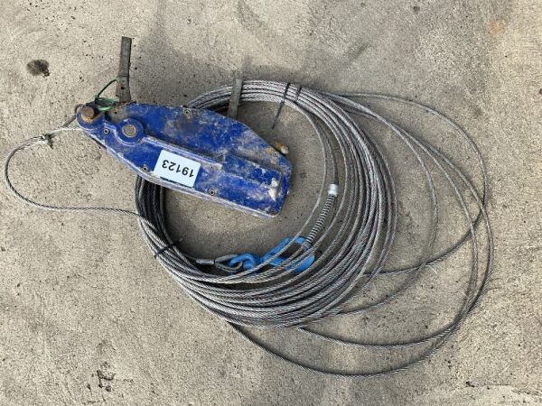 UNRESERVED Blue Cable Puller