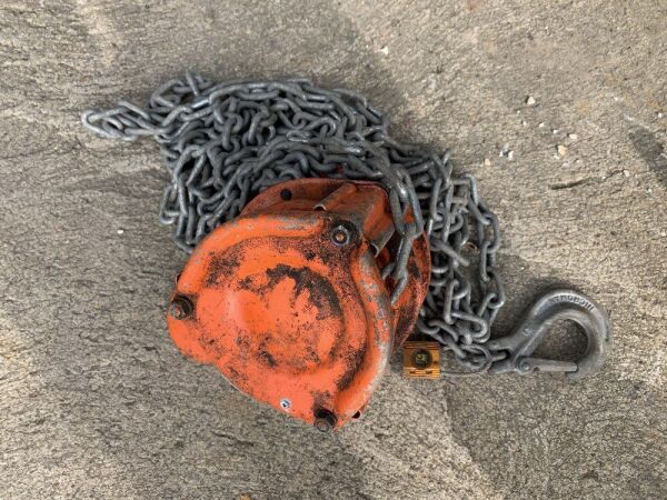 UNRESERVED Orange 500KG Block & Tackle