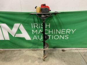 UNRESERVED 2 Stroke Petrol Auger