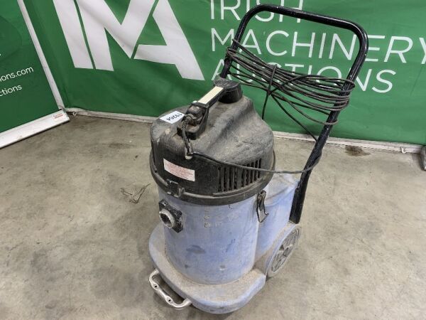 UNRESERVED Pneumatic 230v Vacuum