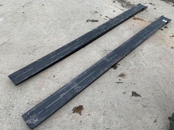 UNRESERVED NEW/UNUSED 2020 10ft Extension Forks