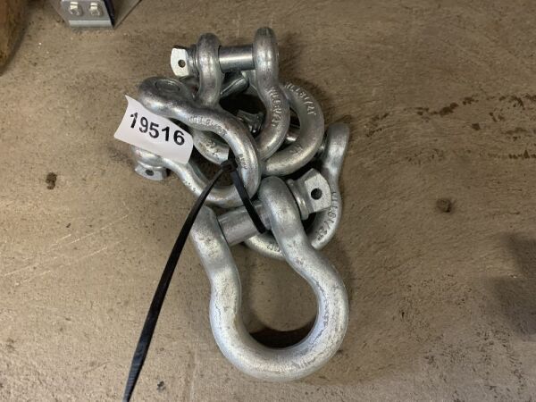 Unused 5x Shackles