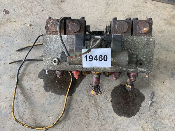 UNRESERVED 24v Hydraulic Valve Chest