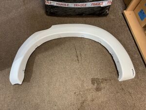 UNRESERVED 2007 Toyota Hilux Wheel Arch Mouldings New & Full Set