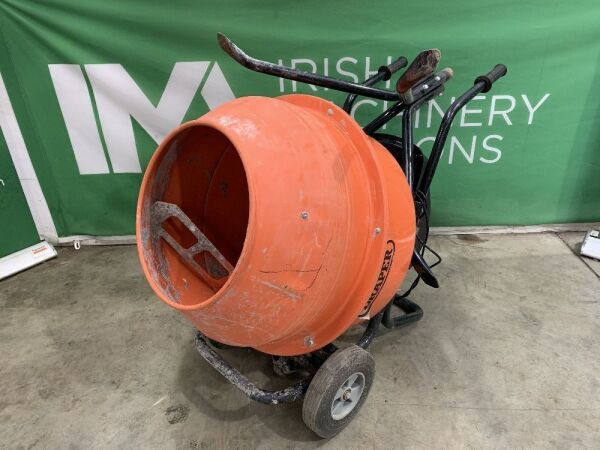 UNRESERVED Draper 220v Cement Mixer