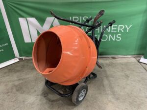 UNRESERVED Draper 220v Cement Mixer