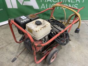 UNRESERVED Honda Heavy Duty Portable Petrol Power Washer c/w Lance & Water Hoses