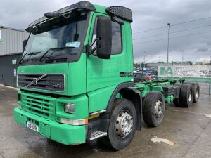 UNRESERVED 2001 Volvo FM12 340 8x4 Chassis Cab