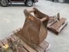 UNRESERVED Hand 1ft Digging Bucket (50mm Pins) - 6