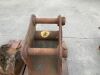 UNRESERVED Hand 1ft Digging Bucket (50mm Pins) - 11
