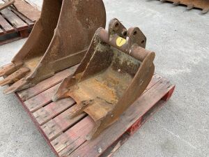 UNRESERVED 1'5" Digging Bucket (30mm Pins)