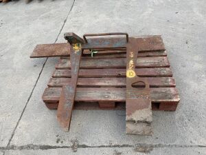 UNRESERVED Lifting Attachment & Metal Piece