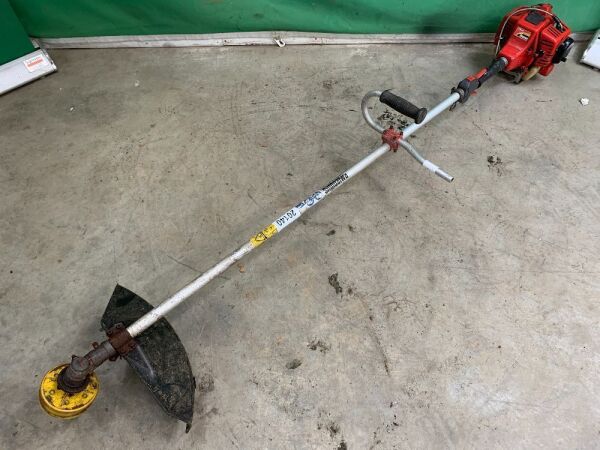 UNRESERVED Shindaiwa P300 Petrol Grass Strimmers