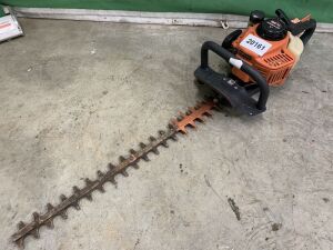 UNRESERVED Mitsubishi Petrol Hedge Clippers